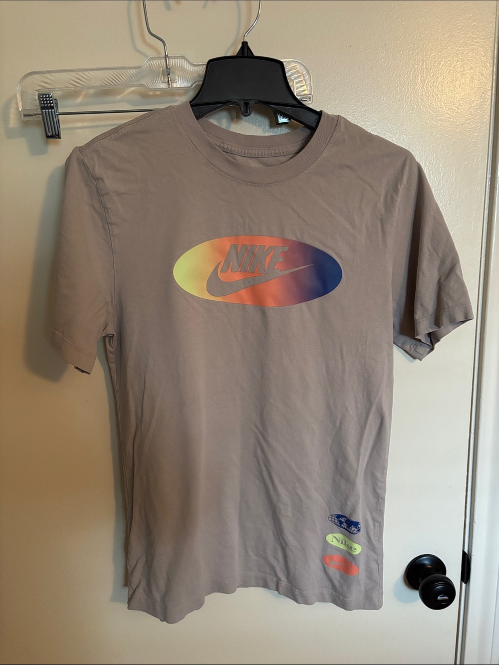 Nike Men’s Taupe Short-Sleeve Graphic Tee with Multicolor Oval Logo